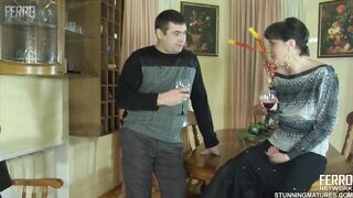Orosz anyuci a nevelt fiával szexel