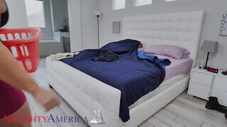 Naughty America - London River és a fiatal fasz