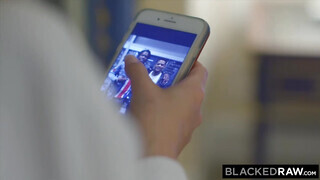BlackedRaw - Sydney Cole és a csoki fallosz