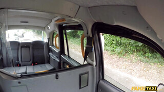 Fake Taxi - Lana Harding a hátsó ülésen közösül