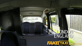 FakeTaxi - nagy seggű lány dugni akar