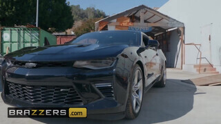 Brazzers - Katrina Jade keményen szereti