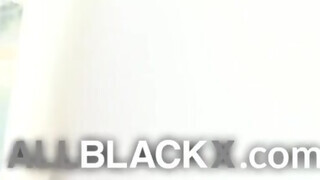 AllBlackX - Lala Ivey a hatalmas didkós tini