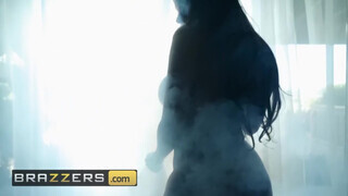 Brazzers - formás formás seggű lány a fürdőkádban