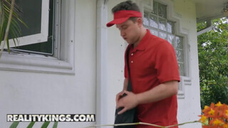 Reality Kings - kivarrott anyuci és egy fiatal dákó esete
