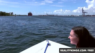Reality Kings - Bella Baby segge is megkúrelva