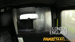 FakeTaxi - nagy csöcsű debella lány a taxiban