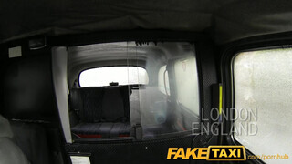 FakeTaxi - Csöcsös mami megdöngetve