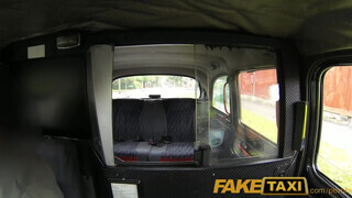 FakeTaxi - Felborotvált fejű punk lány megdöngetve