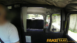 FakeTaxi - Rio Lee a hatalmas mellű barna csaj
