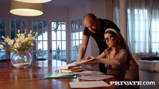 Private com - Sybil és Romy Indy megosztják a kárót