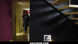 Canela Skin segge rendesen megdugva - Anal mom