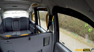 Fake Taxi - Ava Austen hátsó bejáratba baszva