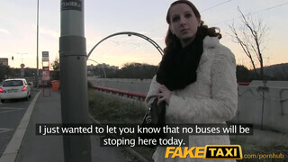 FakeTaxi - Fiatal ápoló lány dug a taxiban