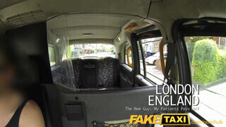 FakeTaxi - Victoria Summers kúrel a hátsó ülésen