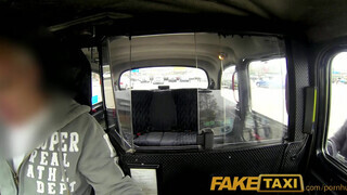 FakeTaxi - Kiki Minaj a csöcsös csoki csaj
