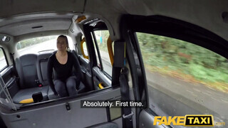 Fake Taxi - Nikky Dream méretes cickós szöszi