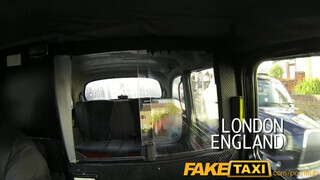 FakeTaxi - fiatal lány leszopja az vén taxist