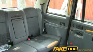 FakeTaxi - tökéletes didkós tini lány