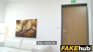 Fake Agent - ártatlan fekete lány és a farok esete