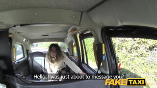 Fake Taxi - cuki göndör hajú lány még segget is nyal