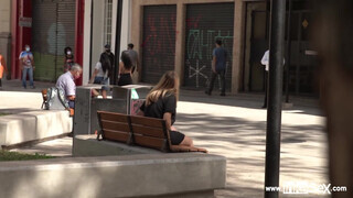 Larissa Laite a hatalmas kannás latina milf