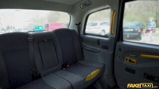 Fake Taxi - Francia escortos lány bekúrva