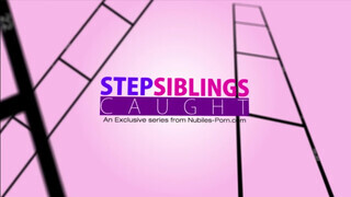 SiblingsCaught - Danni Rivers bekapja a méretes pélót