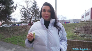 Public Agent - Arish a hatalmas tőgyes ukrán milf