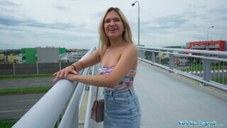 Public Agent - Irina Cage a méretes cicis cuki csaj