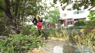 Public Agent - Anna Khara pénzért egy jót dug