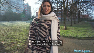 Public Agent - Lena Coxx kiborotvált picsája megrakva