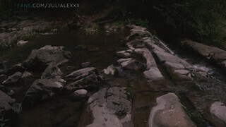 JuliAleXXX - Dugás a vízparton