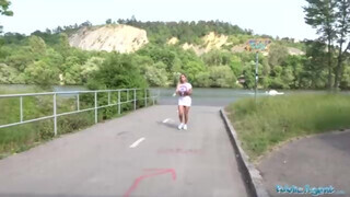 Public Agent - Hatalmas kannás formás seggű csaj