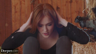 Deeper - Jia Lissa benyeli a hatalmas pélót