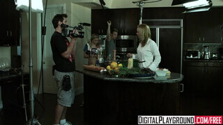 Digital Playground - Riley Steele a dugásmániás világos szőke csaj