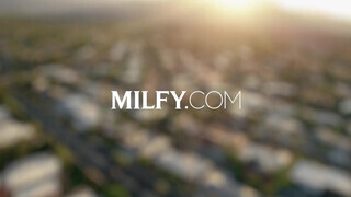 MILFY - Dana Vespoli fiatalabb hapsival baszik