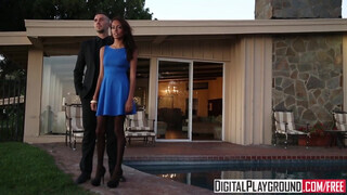 DigitalPlayground - Janice Griffith a felizgult latina lány