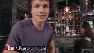 Digital Playground - Alissa Jayde megdöngetve a bárban