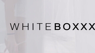 WhiteBoxxx - Liya Silver az igazán fullos csaj