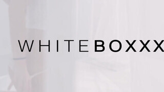WHITEBOXXX - Romy Indy a tüzes csoki csaj