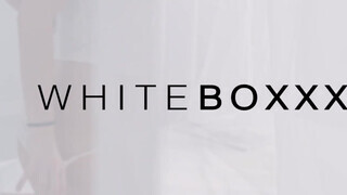 WhiteBoxxx - Lena Reif a méretes keblű orosz csaj