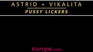 Astrid Herrara és Vikalita kinyalják egymást
