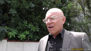 Sindee Dix az óriás csöcsű háziasszony