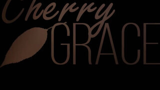 Cherry Grace bombázó fehérneműben
