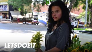 Aranyos fekete milf selena gomez mélyen kefélve latin amerikai pinában