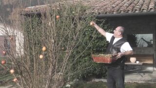 Szexy világos szőke tini amatőr popóba tolva és szájba lőve méretes farasszal